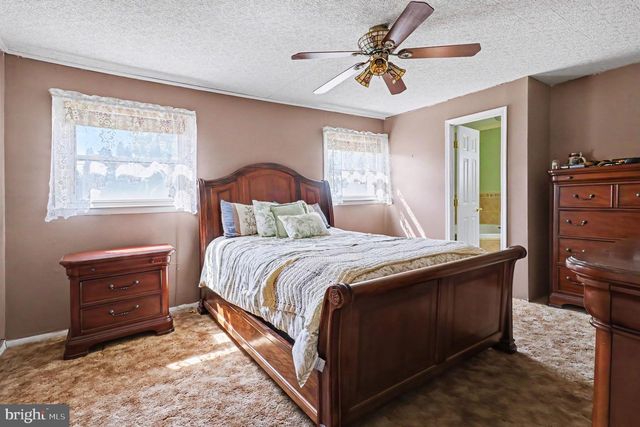 817 WORTHINGTON DR, Warminster, PA 18974
