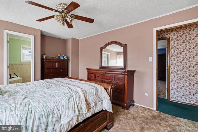 817 WORTHINGTON DR, Warminster, PA 18974