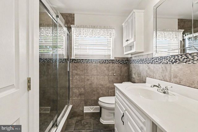 817 WORTHINGTON DR, Warminster, PA 18974