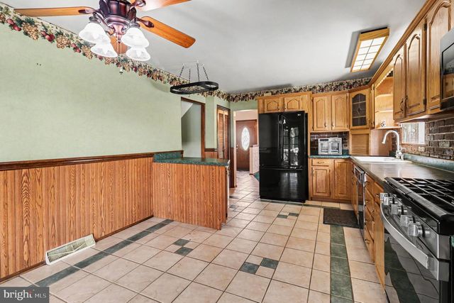 817 WORTHINGTON DR, Warminster, PA 18974