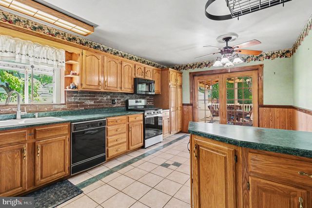 817 WORTHINGTON DR, Warminster, PA 18974