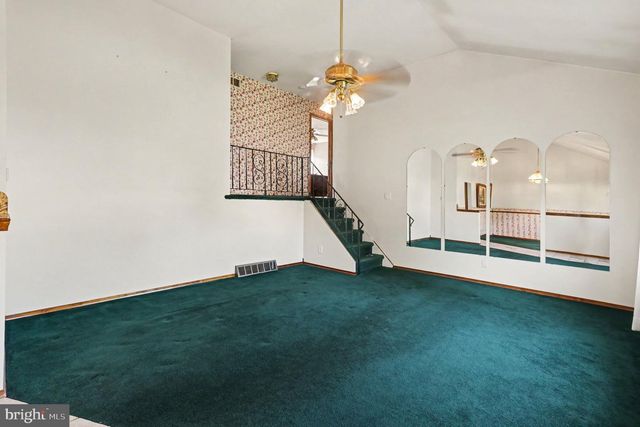 817 WORTHINGTON DR, Warminster, PA 18974