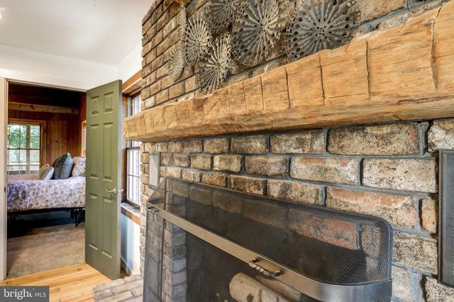1175 S MEADOW LN, Palmyra, PA 17078