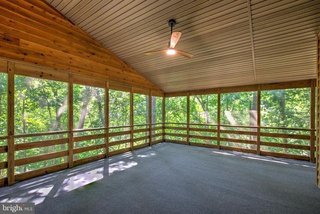 1175 S MEADOW LN, Palmyra, PA 17078