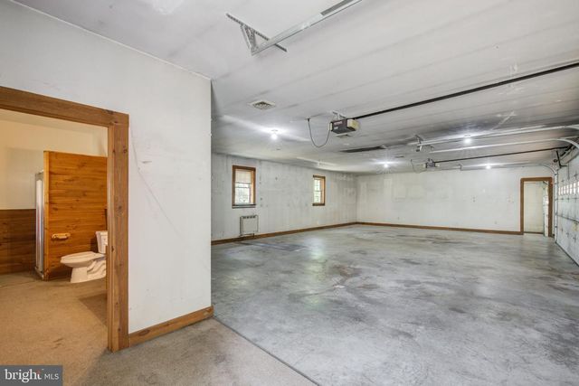 1175 S MEADOW LN, Palmyra, PA 17078