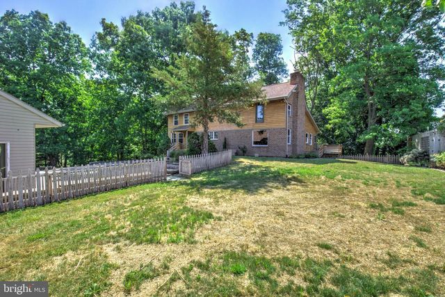 1175 S MEADOW LN, Palmyra, PA 17078