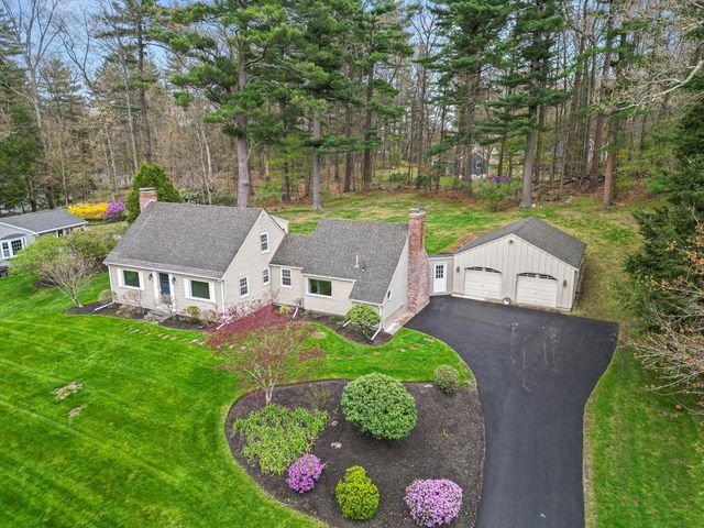 10 Glen Rd, Topsfield, MA 01983