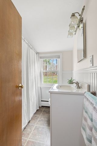 10 Glen Rd, Topsfield, MA 01983