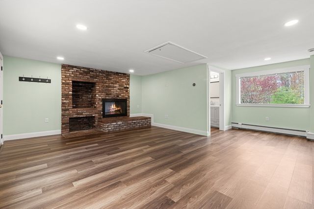 10 Glen Rd, Topsfield, MA 01983