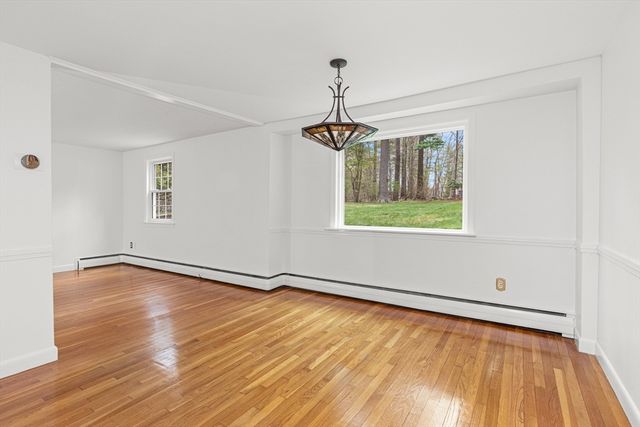 10 Glen Rd, Topsfield, MA 01983