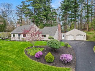 10 Glen Rd, Topsfield, MA 01983