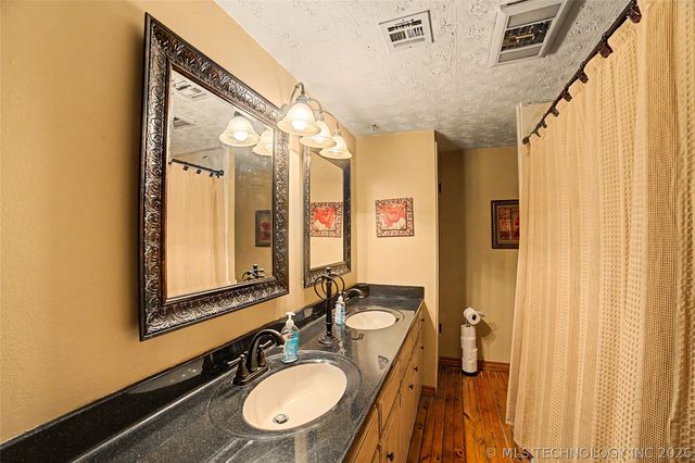 7935 E 86 Street N, Owasso, OK 74055