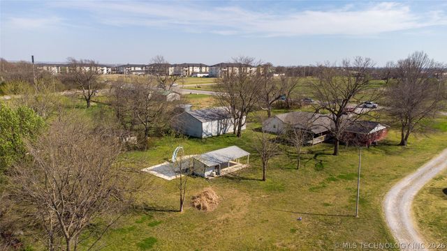 7935 E 86 Street N, Owasso, OK 74055