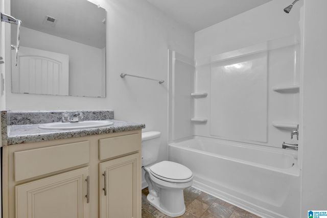 852 HUNTINGTON TRACE, Chelsea, AL 35043