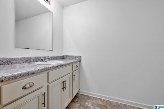 852 HUNTINGTON TRACE, Chelsea, AL 35043