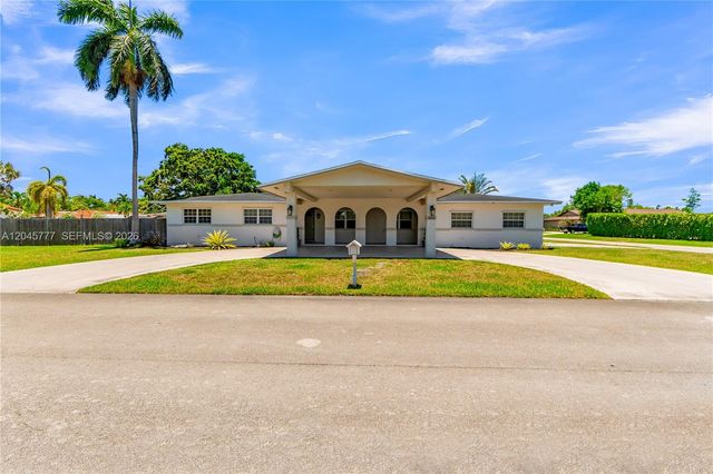 12805 SW 193rd Ter, Miami, FL 33177