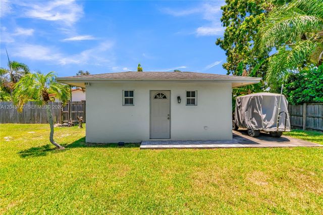 12805 SW 193rd Ter, Miami, FL 33177