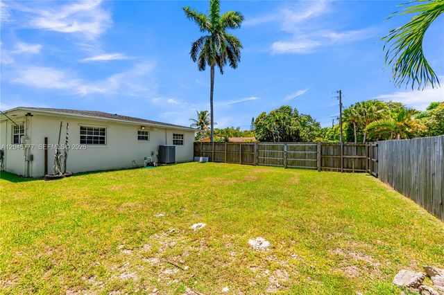 12805 SW 193rd Ter, Miami, FL 33177
