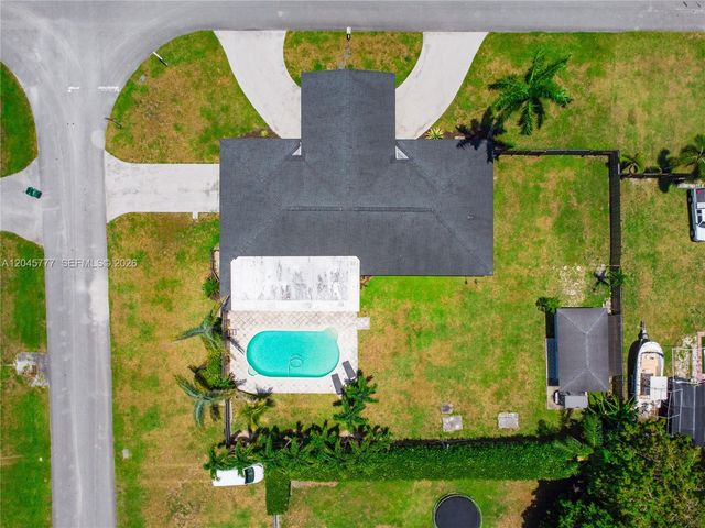 12805 SW 193rd Ter, Miami, FL 33177