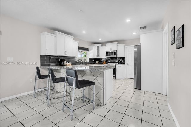 12805 SW 193rd Ter, Miami, FL 33177