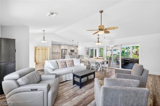 3359 Barra CIR, Sanibel, FL 33957
