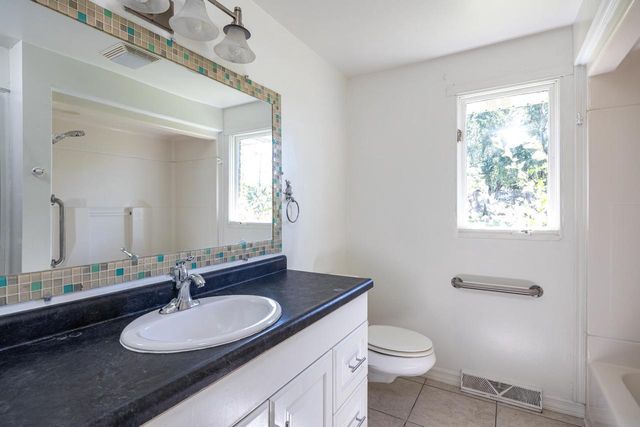 1120 FORT HOWARD AVENUE, De Pere, WI 54115