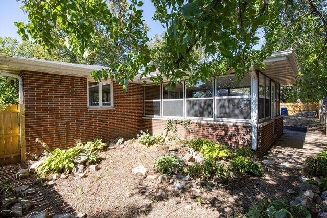 1120 FORT HOWARD AVENUE, De Pere, WI 54115