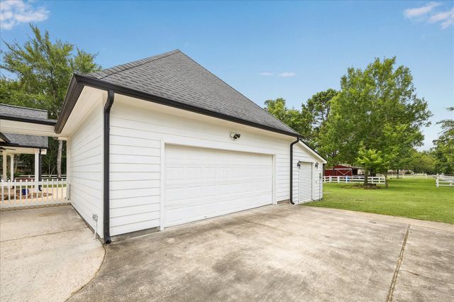 9064 Grand Lake Estates Drive, Montgomery, TX 77316