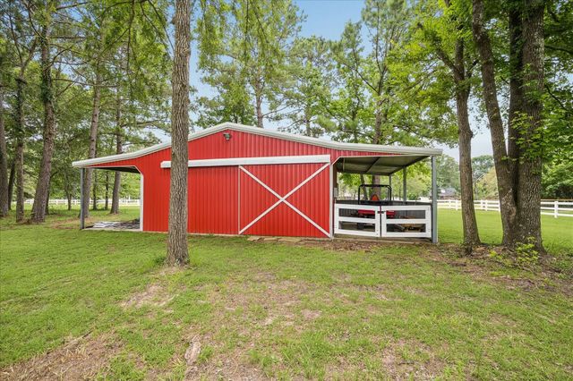 9064 Grand Lake Estates Drive, Montgomery, TX 77316
