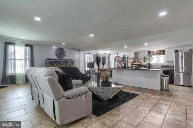 734 REINOEHL ST, Lebanon, PA 17046