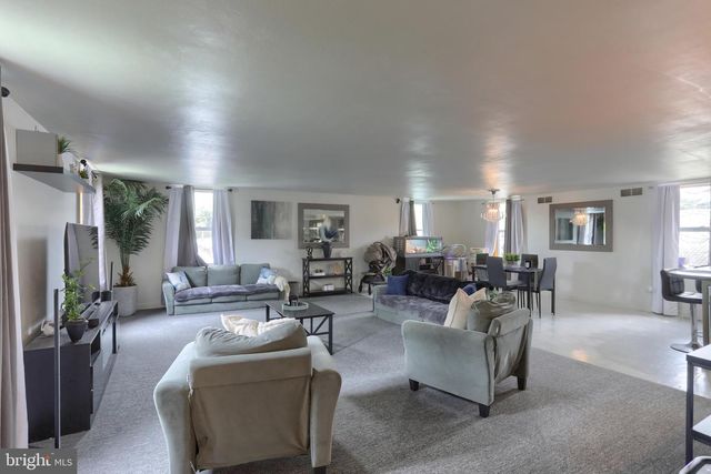 734 REINOEHL ST, Lebanon, PA 17046