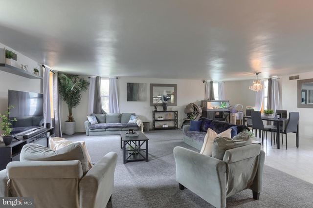 734 REINOEHL ST, Lebanon, PA 17046