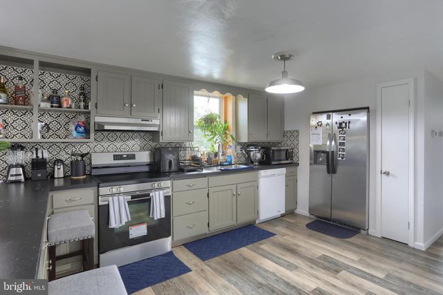 734 REINOEHL ST, Lebanon, PA 17046