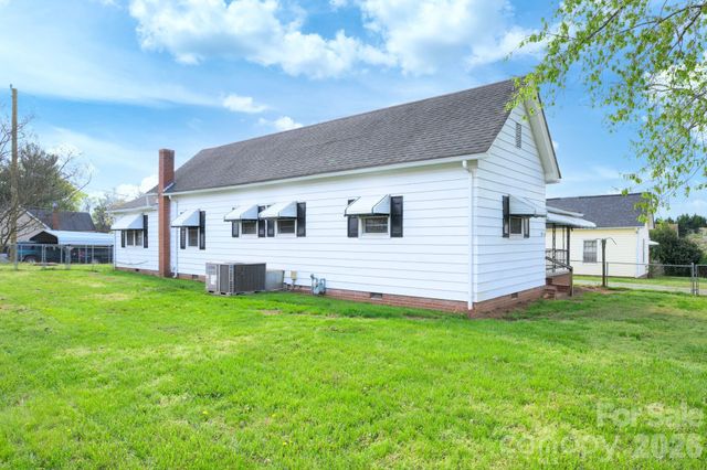 105 Watt Street, Cooleemee, NC 27014