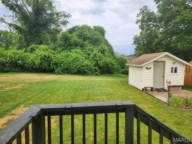 3210 Leverett Court, Alton, IL 62002