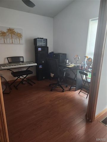 3210 Leverett Court, Alton, IL 62002