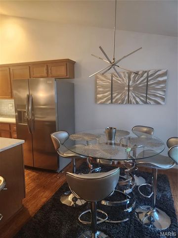 3210 Leverett Court, Alton, IL 62002