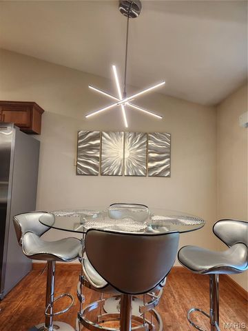 3210 Leverett Court, Alton, IL 62002