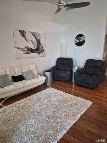 3210 Leverett Court, Alton, IL 62002