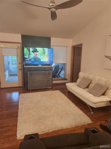 3210 Leverett Court, Alton, IL 62002