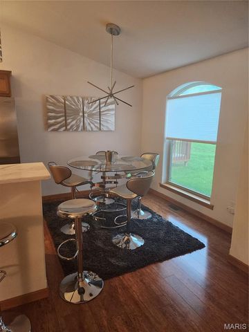 3210 Leverett Court, Alton, IL 62002