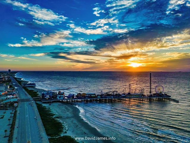 1310 & 1314 Maui Drive, Tiki Island, TX 77554