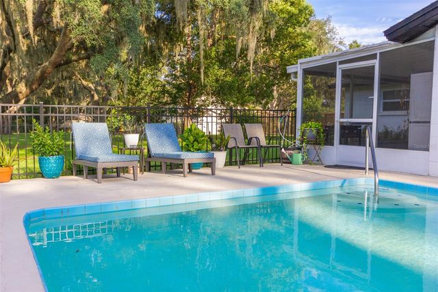 12231 KELLY LANE, Thonotosassa, FL 33592