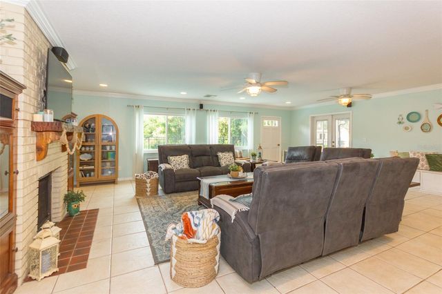 12231 KELLY LANE, Thonotosassa, FL 33592
