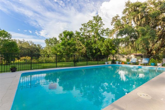 12231 KELLY LANE, Thonotosassa, FL 33592
