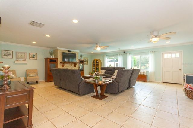 12231 KELLY LANE, Thonotosassa, FL 33592