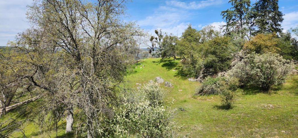 Image 2 of property listing at 41853 Starlight Court, Coarsegold, CA 93614