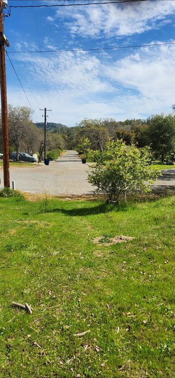 Image 5 of property listing at 41853 Starlight Court, Coarsegold, CA 93614