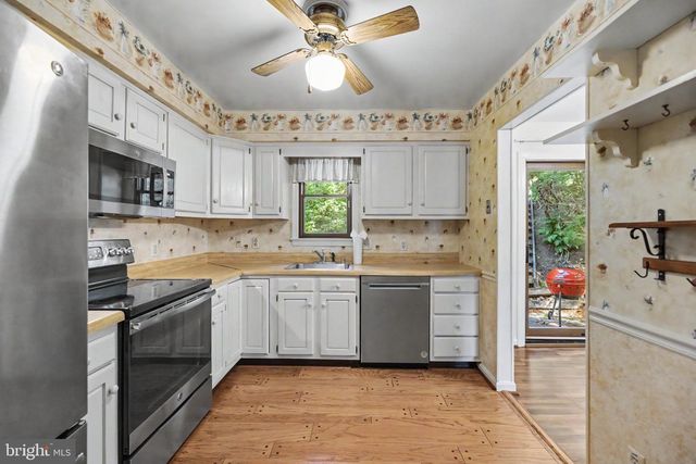 7 SENECA TER, Fredericksburg, VA 22401