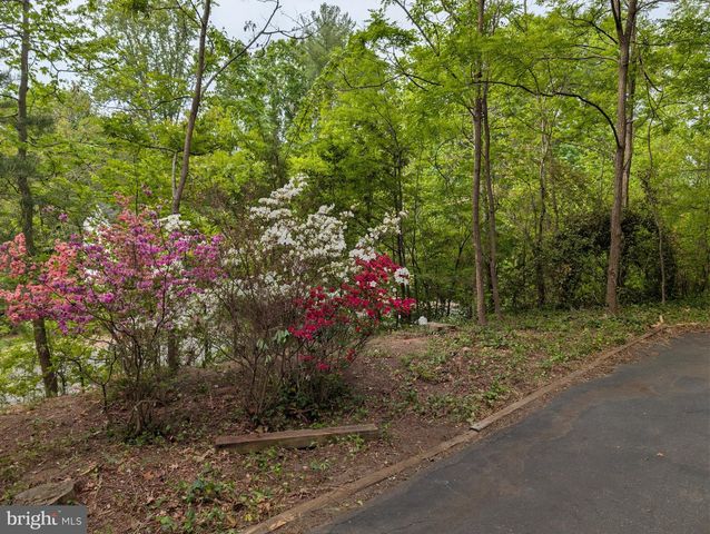 7 SENECA TER, Fredericksburg, VA 22401